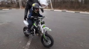 Кирилл, 6 лет. Мотоцикл. Первые шаги 24.03.19.