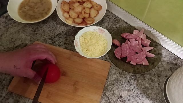 ПИЦЦА БЕЗ МУКИ НА СКОВОРОДЕ! быстрый и сытный перекус мини пицца. Что приготовить на перекус ПИЦЦА!!