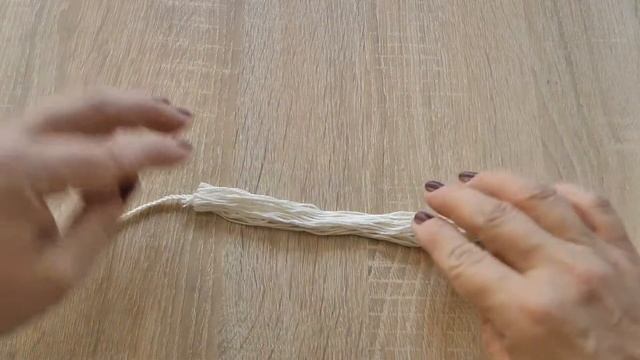 Как сделать кисточку из ниток мулине / DIY