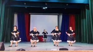 Танцевальный коллектив «Цикламен» танец «Пластиночка»