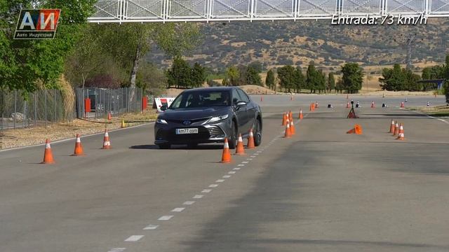 Лосиный тест Toyota Camry смотреть онлайн