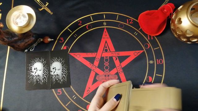 Гадание на ТАРО: Почему он молчит? Почему от него нет действий?👁️👁️
