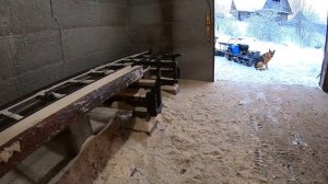 Самодельная циркулярная пилорама в работе