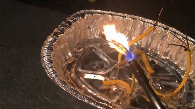 США жилищный электромонтаж.Как? Он не горит?! Поджигаем кабель NM смотреть онлайн