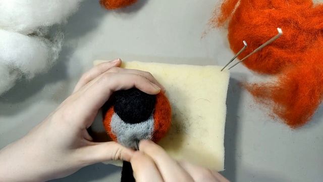 Валяние из шерсти. Как свалять снегиря из шерсти.