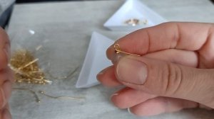 Как закрутить петельку из пина на бусине. Смотрите новое видео. Ссылка в описании.