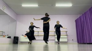 Аджарский танец , девушки танцуют