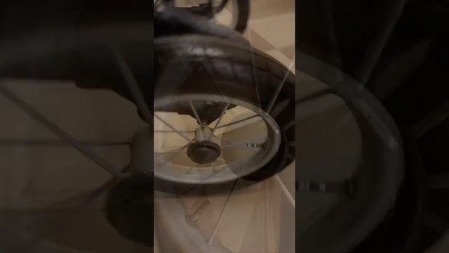 Втулки колес для коляски Inglesina (шасси Ergo bike и Comfort) нового образца. Двухсоставные.