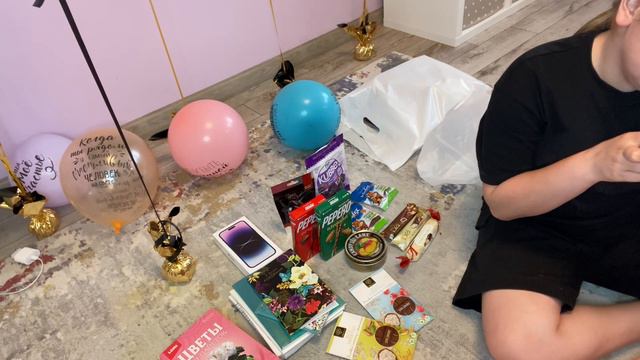 РАСПАКОВКА ПОДАРКОВ смотреть онлайн