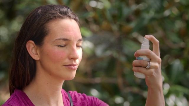 Active Skin Repair Spray & Gel смотреть онлайн