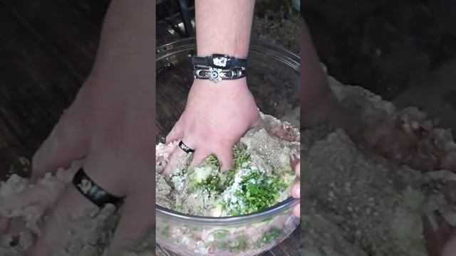 ЛЮЛЯ-КЕБАБ из курицы. Никогда не свалятся в угли !!! смотреть онлайн