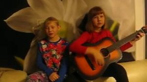 Песня Детство, детство ты ку да бежишь ( на гитаре)