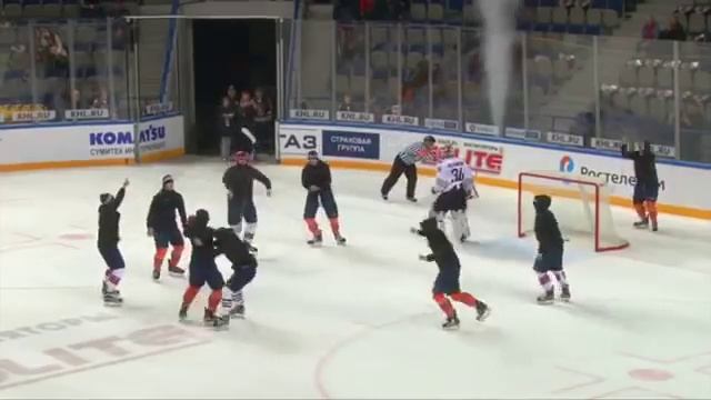 Эффектный буллит под песню ГРИБЫ- Тает лёд. Лучший буллит в хоккее смотреть онлайн
