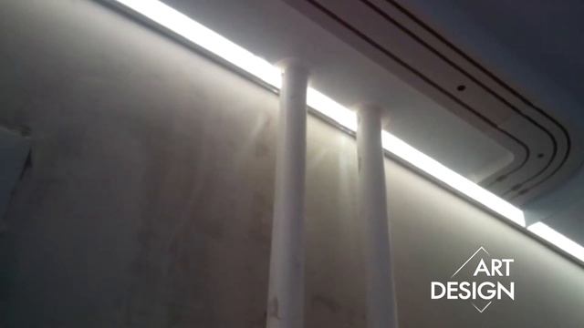 Парящие натяжные потолки в Стерлитамаке со световыми линиями.