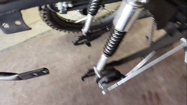 Мопед Colt заднее колесо (решил перевернуть ось колеса) смотреть онлайн