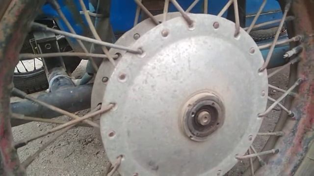 как снять колесо на коляске мотоцикла Днепр, Урал, если оно приржавело. смотреть онлайн