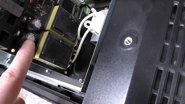 У телевизора погас экран из-за высохших конденсаторов. смотреть онлайн