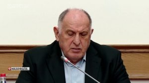 Экстренное заседание оперштаба по поводу беспорядков в аэропорту