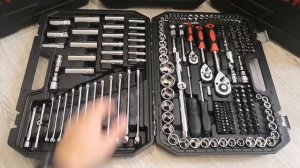 Набор инструментов для автомобиля 218 предметов