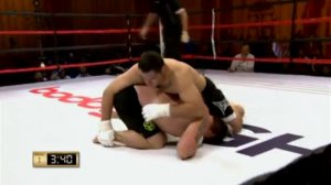 Cain Velasquez vs. Jeremiah Constant  - Bodog Fight - Clash of the Nations - 16 décembre 2006