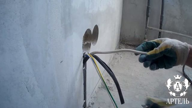 Штробление и монтаж подрозетников.