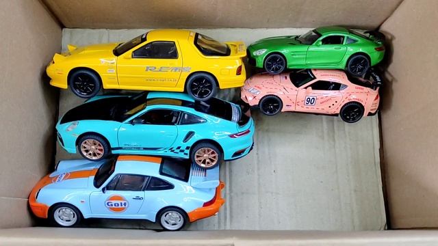 Box Full Of Model Cars / Rolls Royce, Porsche, Jaguar, Lexus, Land Cruiser, Land Rover, Audi, BMW 2