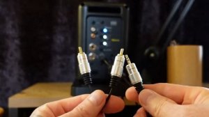 Как использовать студийные мониторы / KRK GoAux 4