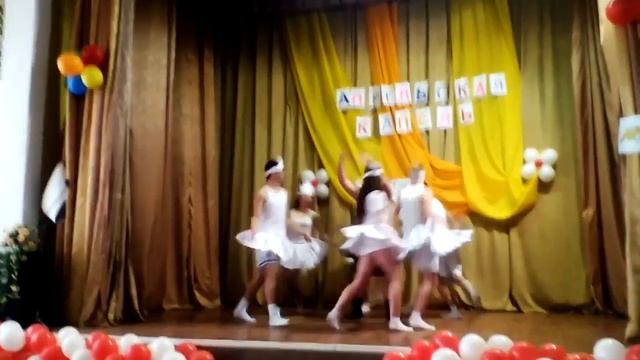 Танец маленьких лебедей из Запорожского металлургического колледжа смотреть онлайн