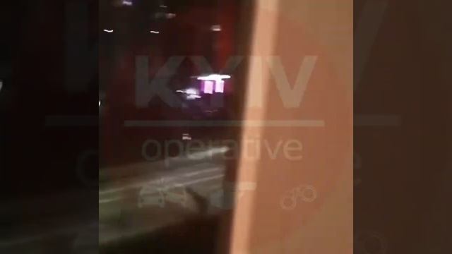 Палає авто в Оболонському районі смотреть онлайн