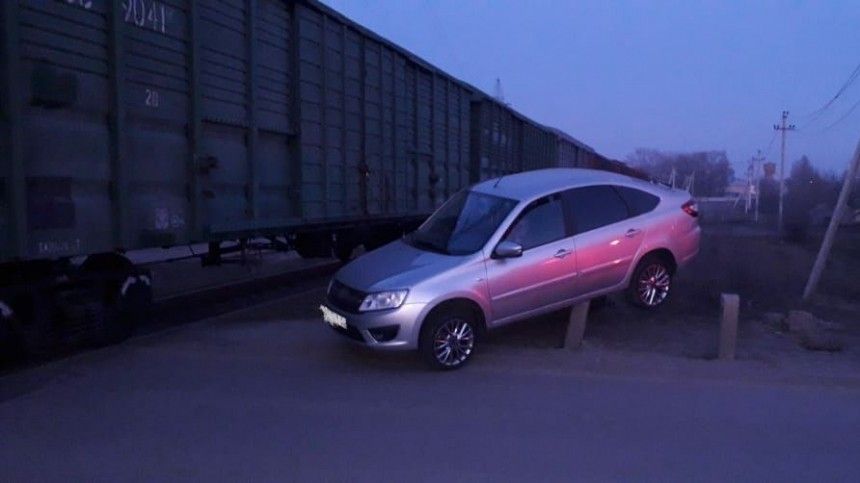 В Воронежской области легковушка столкнулась с поездом