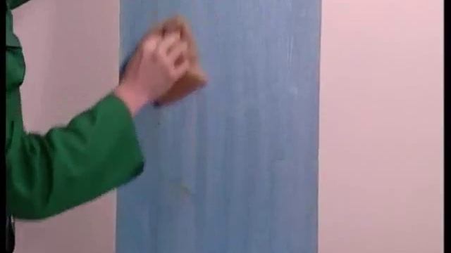 Наносим краску на дерево. Multidecor Oikos.