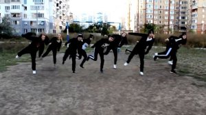 Танец под песню "Опа Опа Америка Европа" (не полностью)