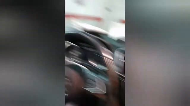 Как снять потолк на Mercedes GLE coupe 2017 смотреть онлайн