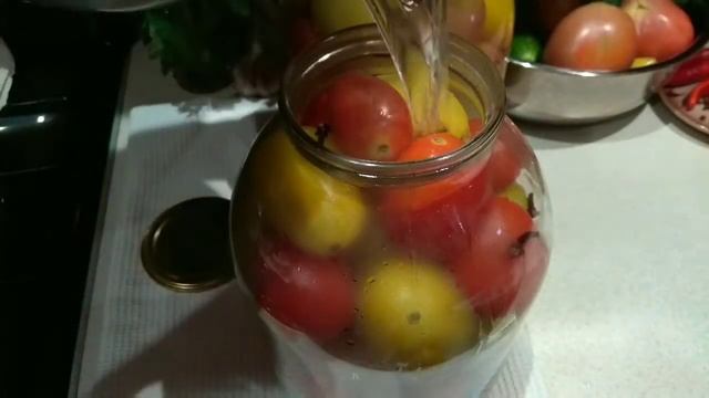 Маринованные помидоры??? на зиму,два самых вкусных рецепта смотреть онлайн