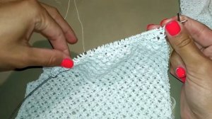 Летняя хлопковая кофточка спицами с рюшами. Готовая вязаная работа.