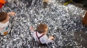 Серебряное Шоу на детском Дне Рождении! 🎉🎉🎉 Бажена на Дне Рождении у подруги Ярославушки! 🎁🎁🎁