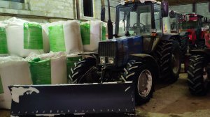 МТЗ 892.2  Чистка снега на территории! (Сезон 2019)