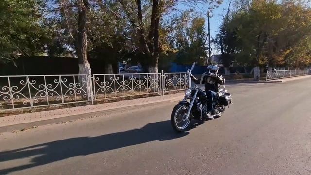 Ямаха драг стар. Рост мотоциклиста 183 см.