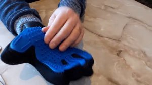 Посылка из Китая перчатка для вычесывания шерсти у кошек и собак