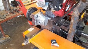 крепление гидроцилиндра на заднюю навеску минитрактора? ?