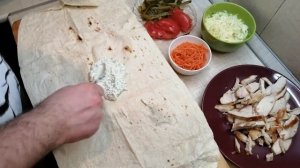 ШАУРМА СО СМЕТАННО-СЫРНЫМ СОУСОМ. ДОМАШННЯЯ ШАУРМА