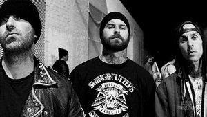 Трэвис Баркер о работе с Blink 182, Halsey, Lil Nas X и другими (рус. озвучка)