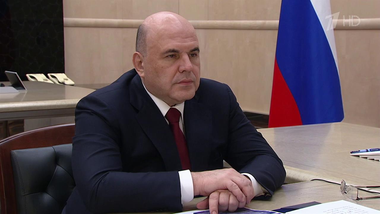 Премьер на встрече с главой Фонда ОМС призвал уделить особое внимание участникам СВО