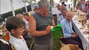 Подарил отцу машину в день рожденья