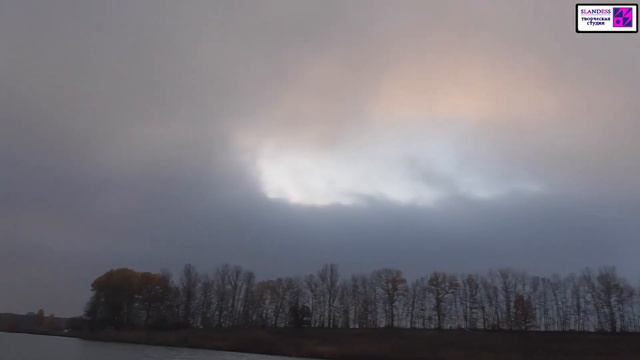 Осень. Рыбалка. Белое солнце. Четвероногие друзья!