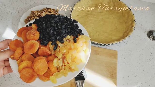 Ең оңай шығыс пирогы.Қазақша рецепт.Хит пирог.Пирог с орехами и изюмом.Безумно вкусный пирог.