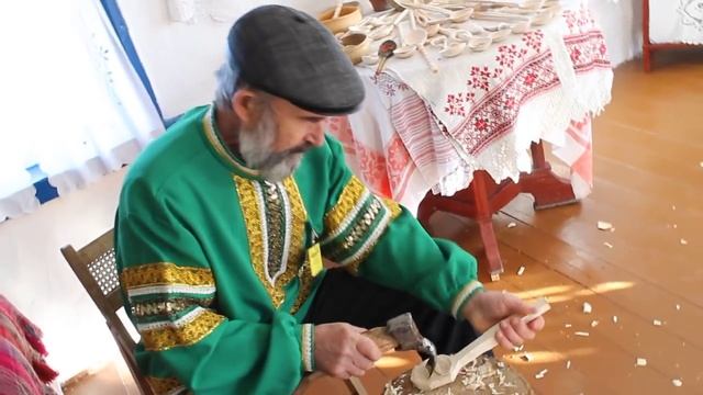 Режем деревяную ложку за 5 минут / Wooden spoon in under 5 minutes. смотреть онлайн