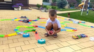 Матвей собрал самый большой гибкий трек.