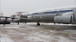 Запуск двигателей самолёта Ил-86 RA-86103