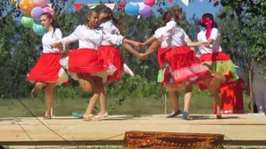 танец тень-тень над водой